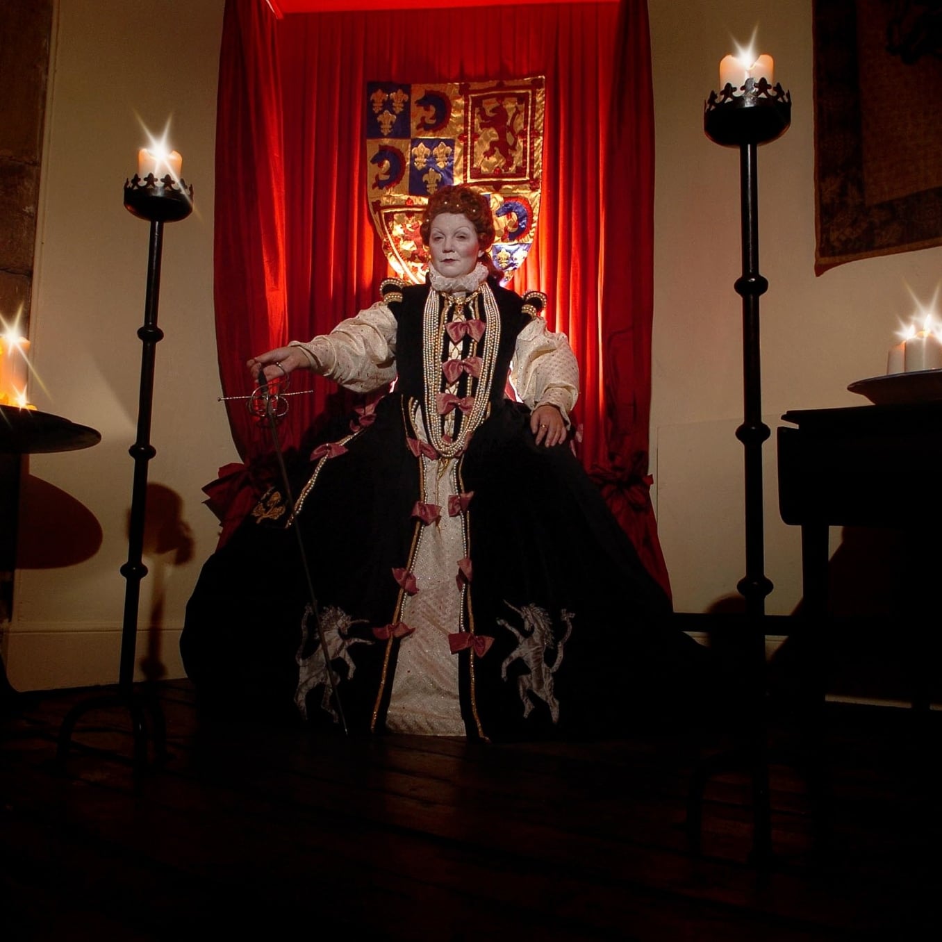 Christmas Traditions with Elizabeth I